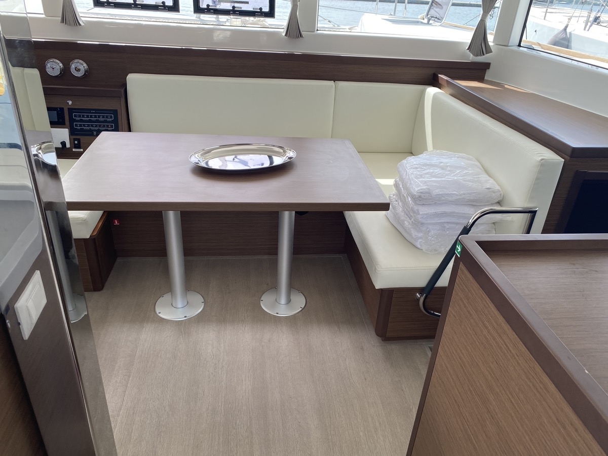 Lagoon 40 — photo 16
