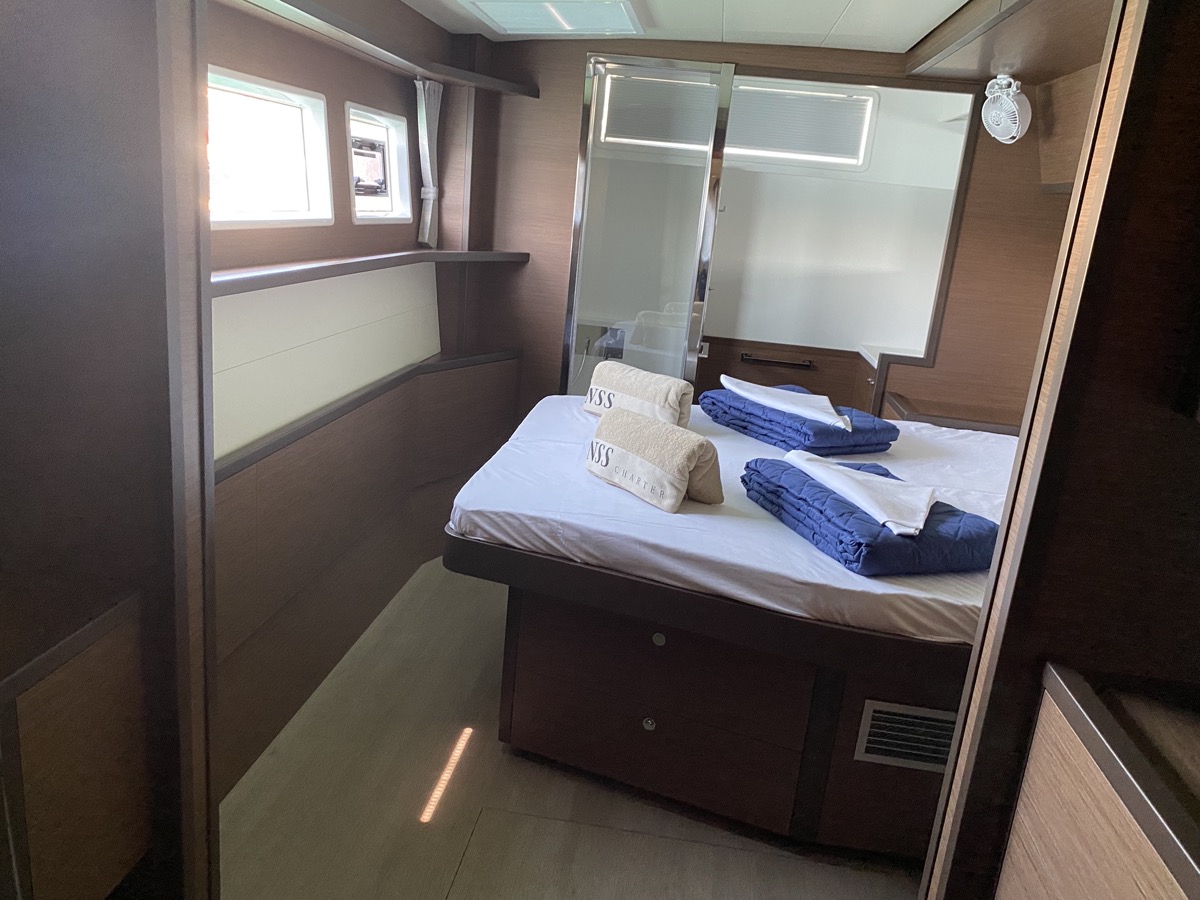 Lagoon 52F (5 cab) — photo 10