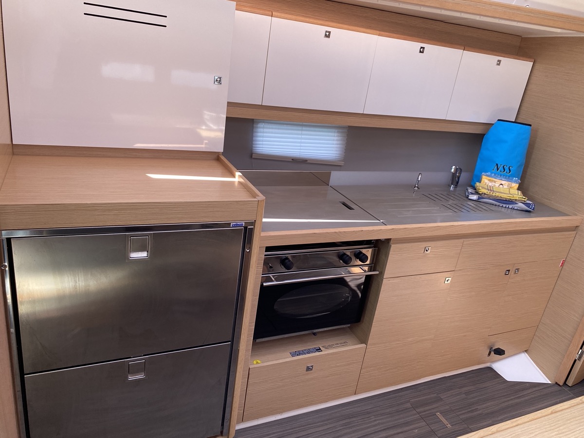 Dufour 390 Grand Large — photo 20