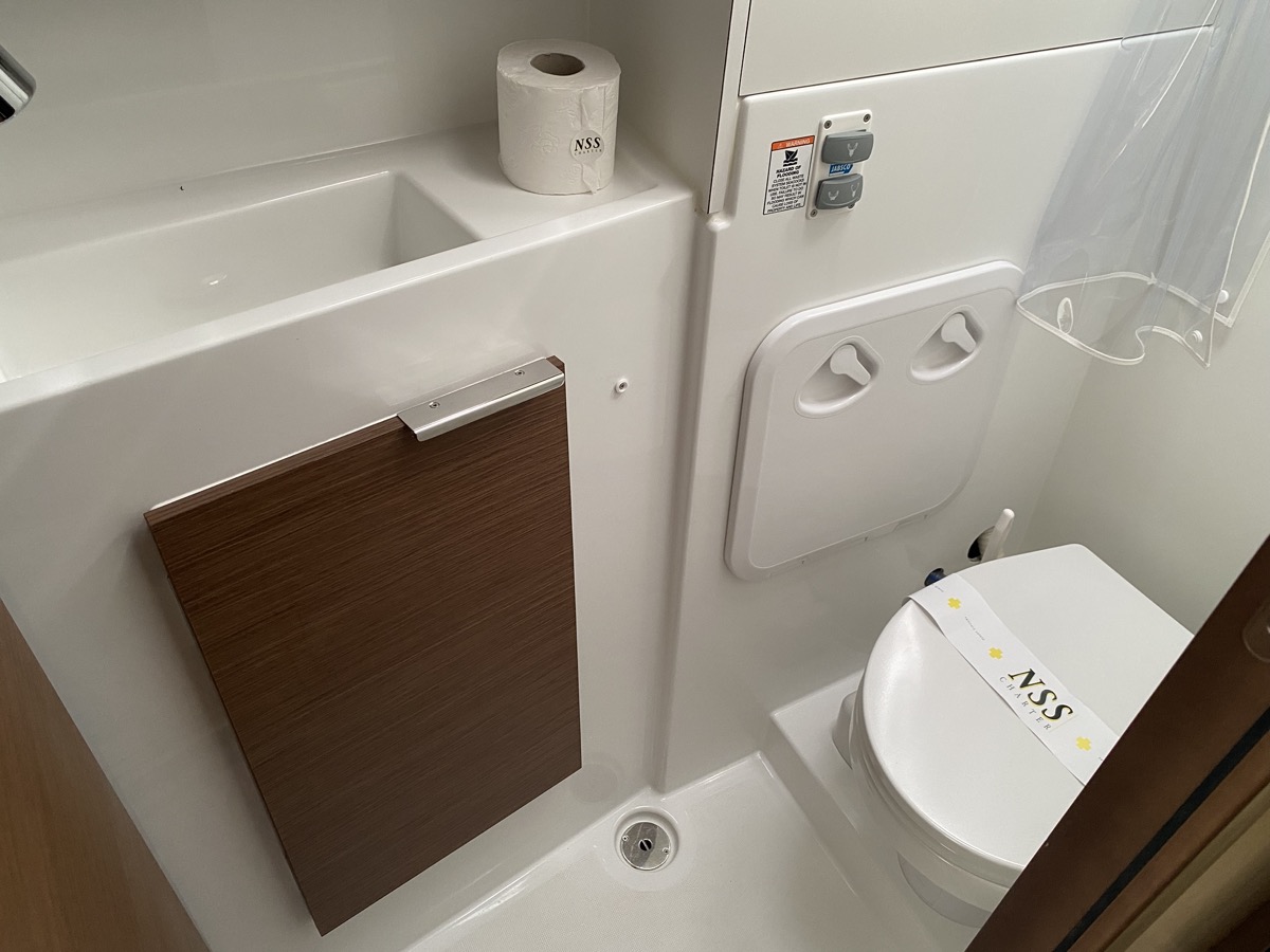 Lagoon 40 — photo 19