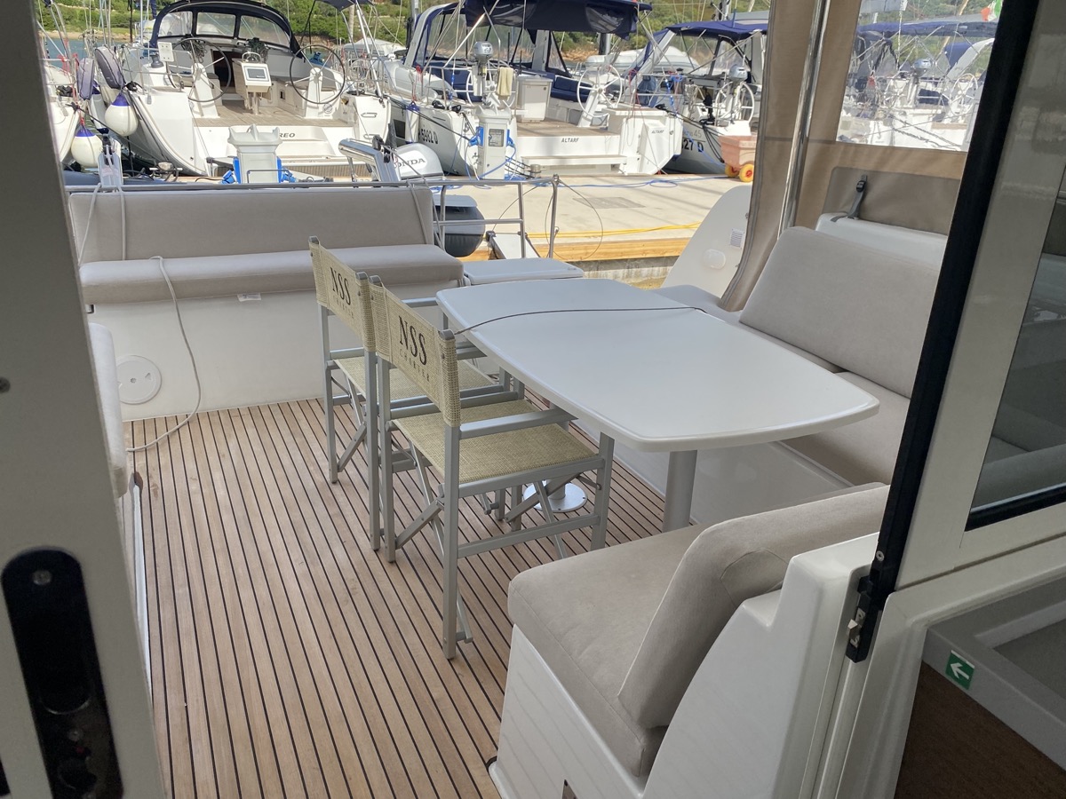 Lagoon 40 — photo 25