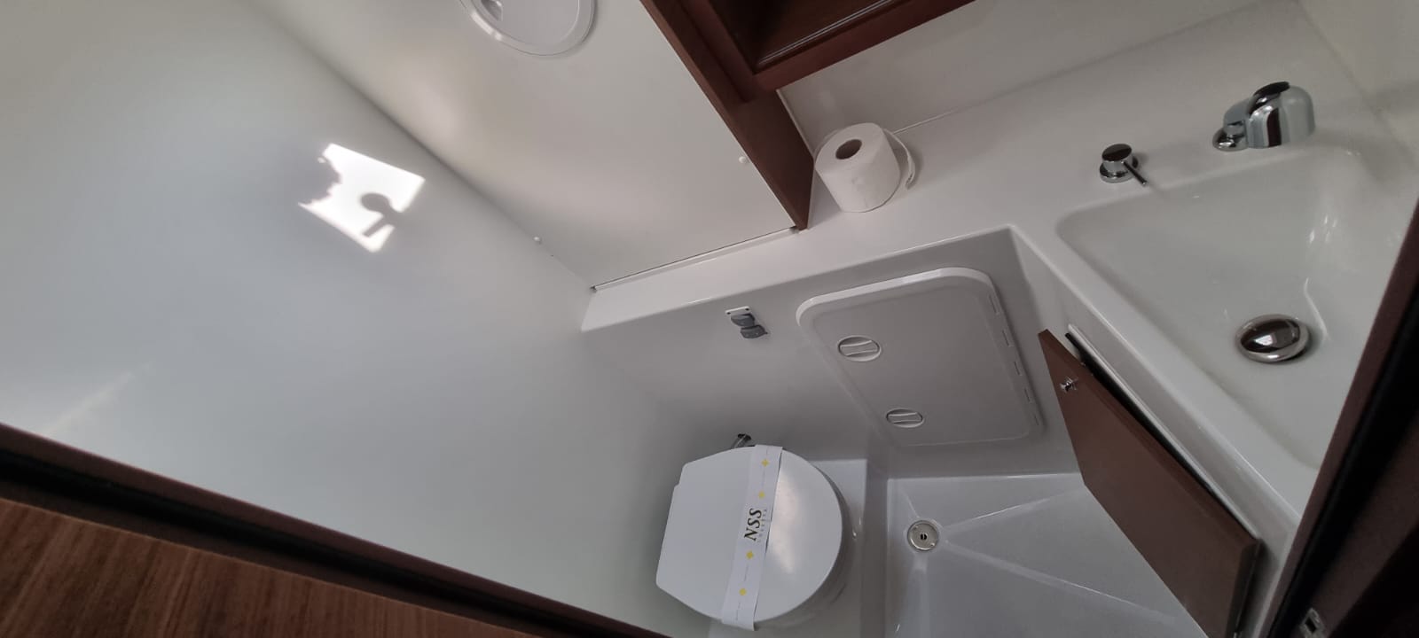 Lagoon 42 — photo 20