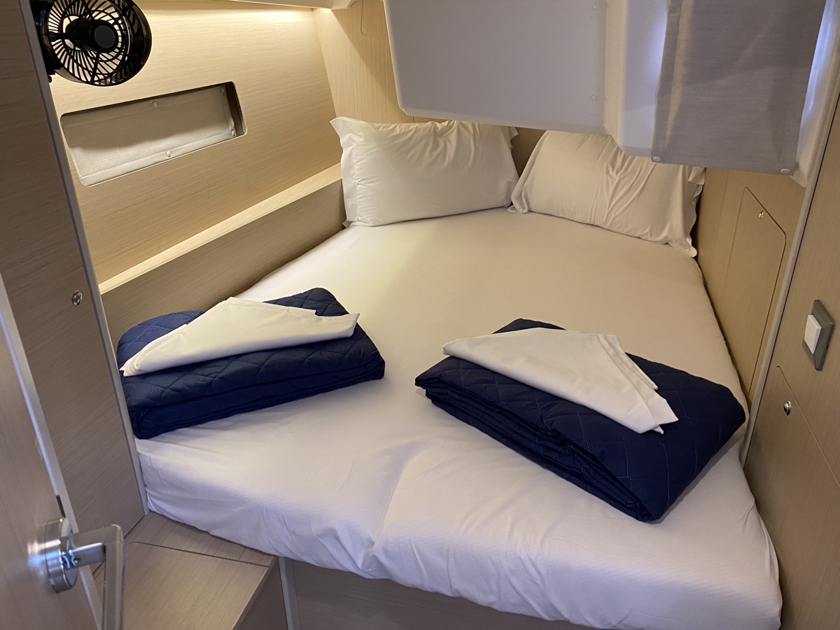 Oceanis 40.1 (4cab) — photo 23