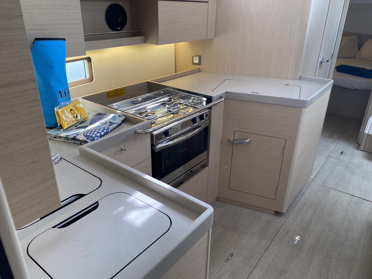 Oceanis 40.1 (4cab) — photo 26