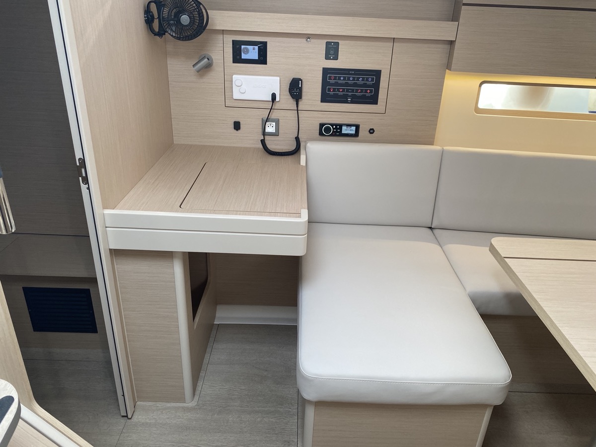 Oceanis 40.1 (4cab) — photo 25