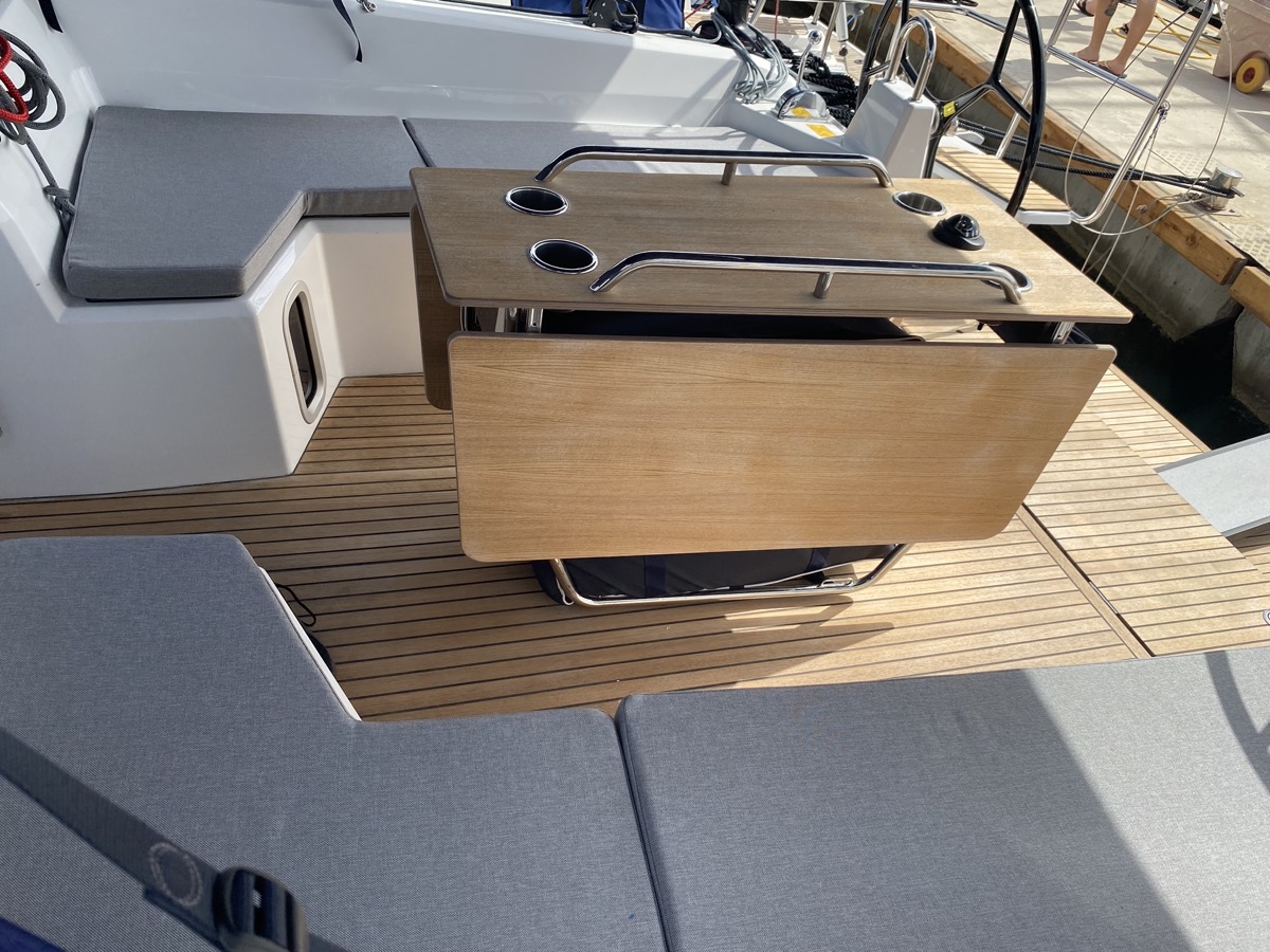 Oceanis 40.1 (4cab) — photo 11