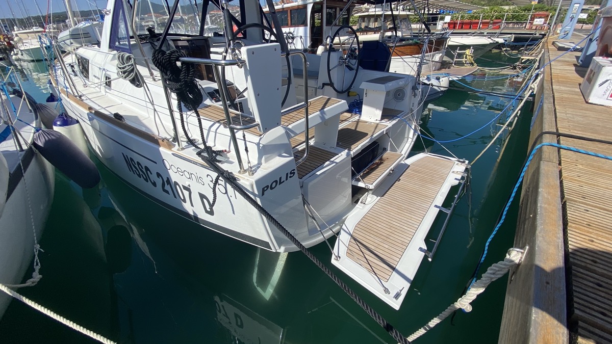 Oceanis 35.1 — photo 12
