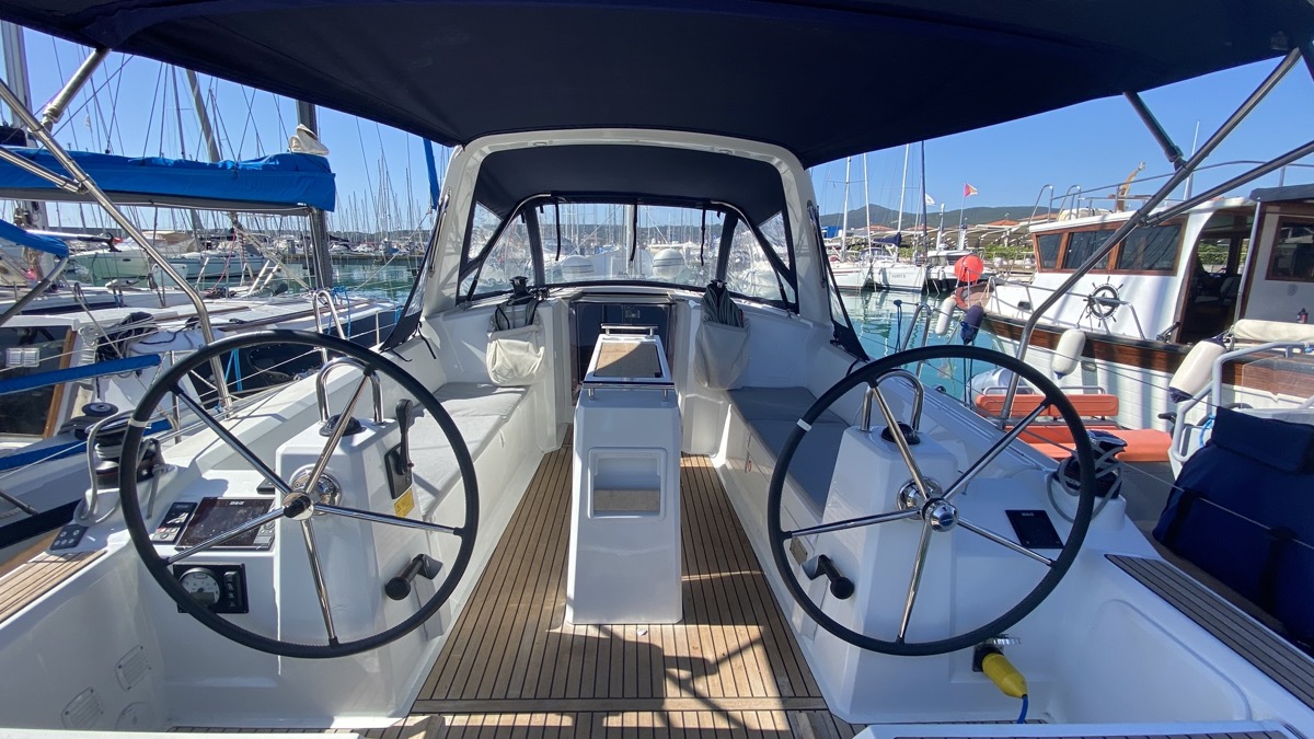 Oceanis 35.1 — photo 2