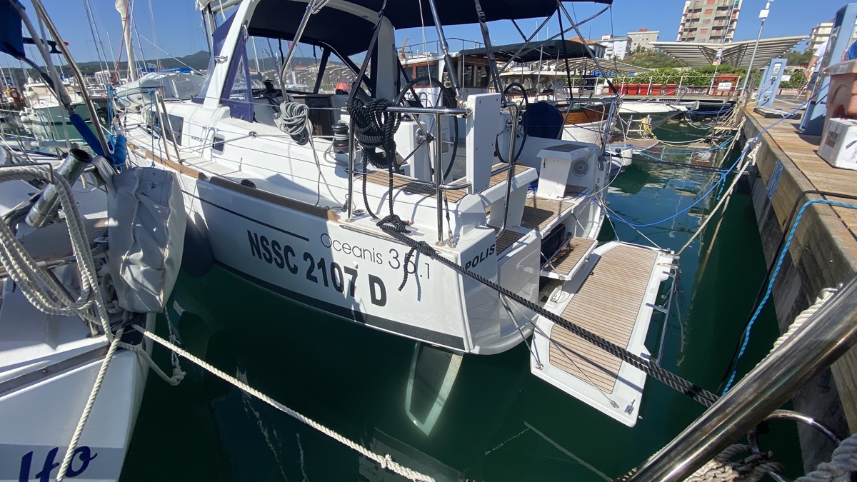 Oceanis 35.1 — photo 9