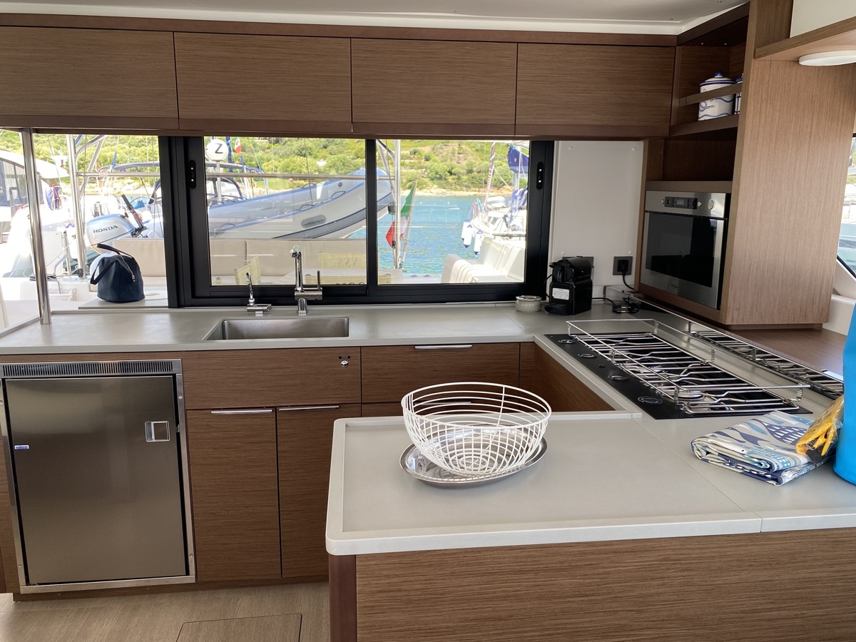 Lagoon 46 — photo 23