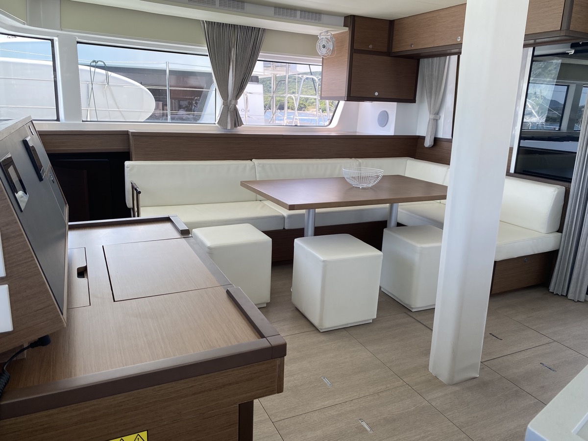 Lagoon 52F (5 cab) — photo 26