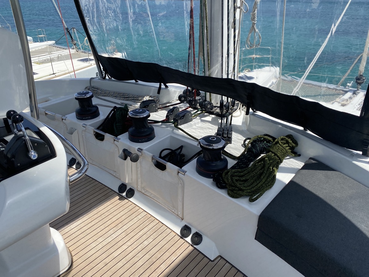 Lagoon 52F (5 cab) — photo 35