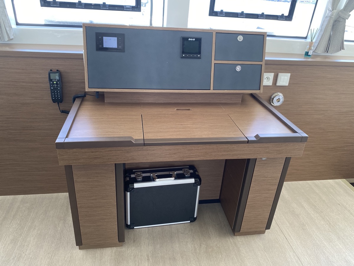 Lagoon 52F (5 cab) — photo 21