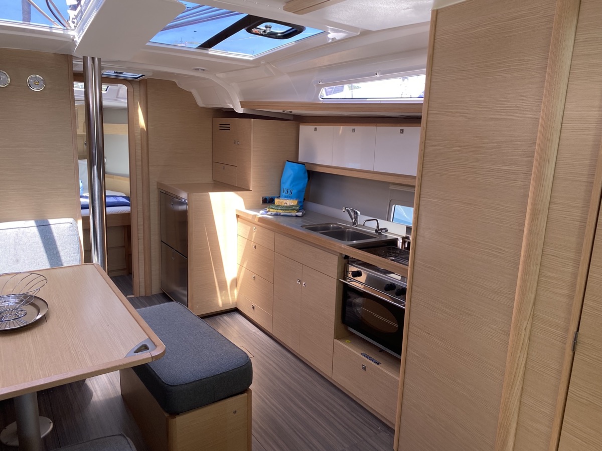 Dufour 430 Grand Large — photo 21