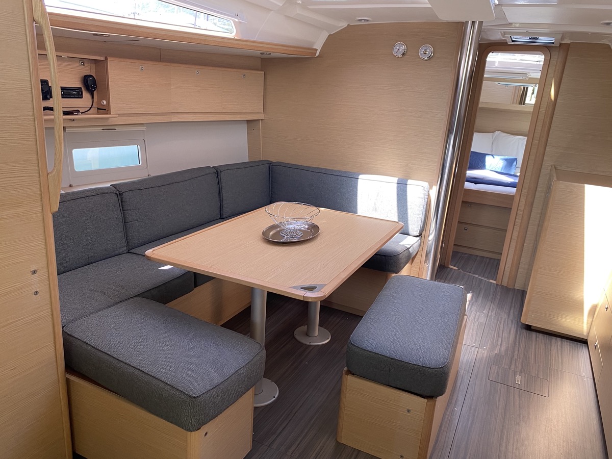 Dufour 430 Grand Large — photo 7