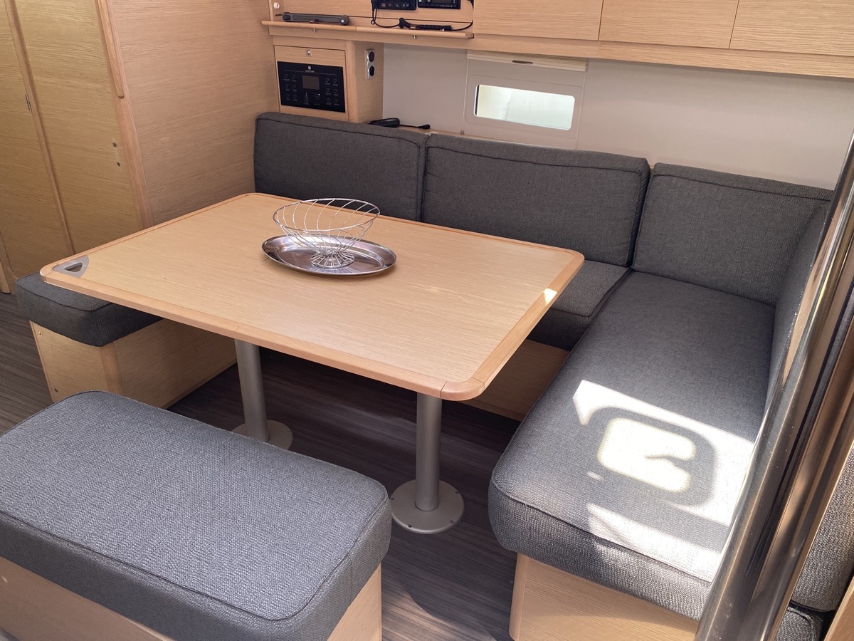 Dufour 430 Grand Large — photo 15