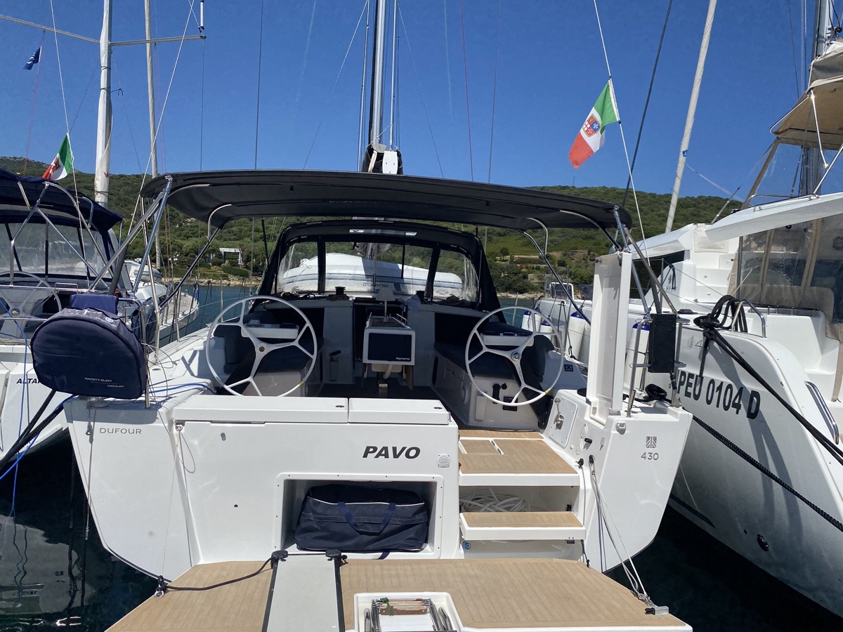 Dufour 430 Grand Large — photo 23