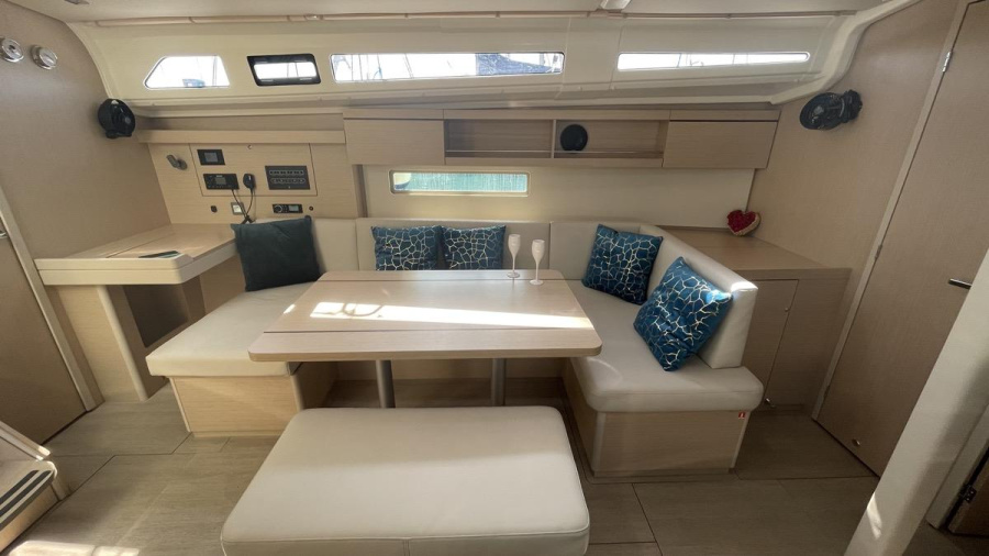 Oceanis 40.1 (4cab) — photo 8