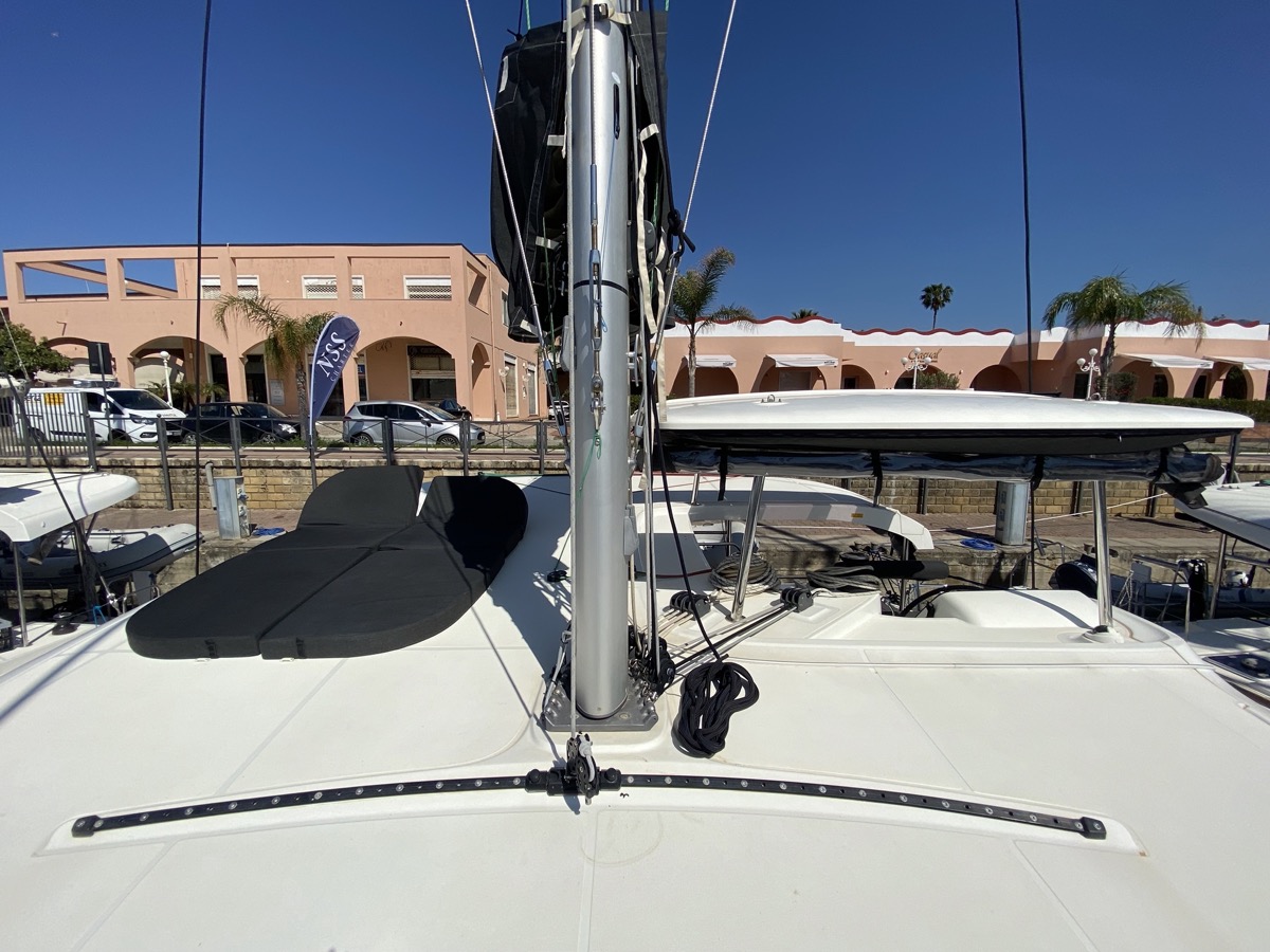 Lagoon 42 — photo 15