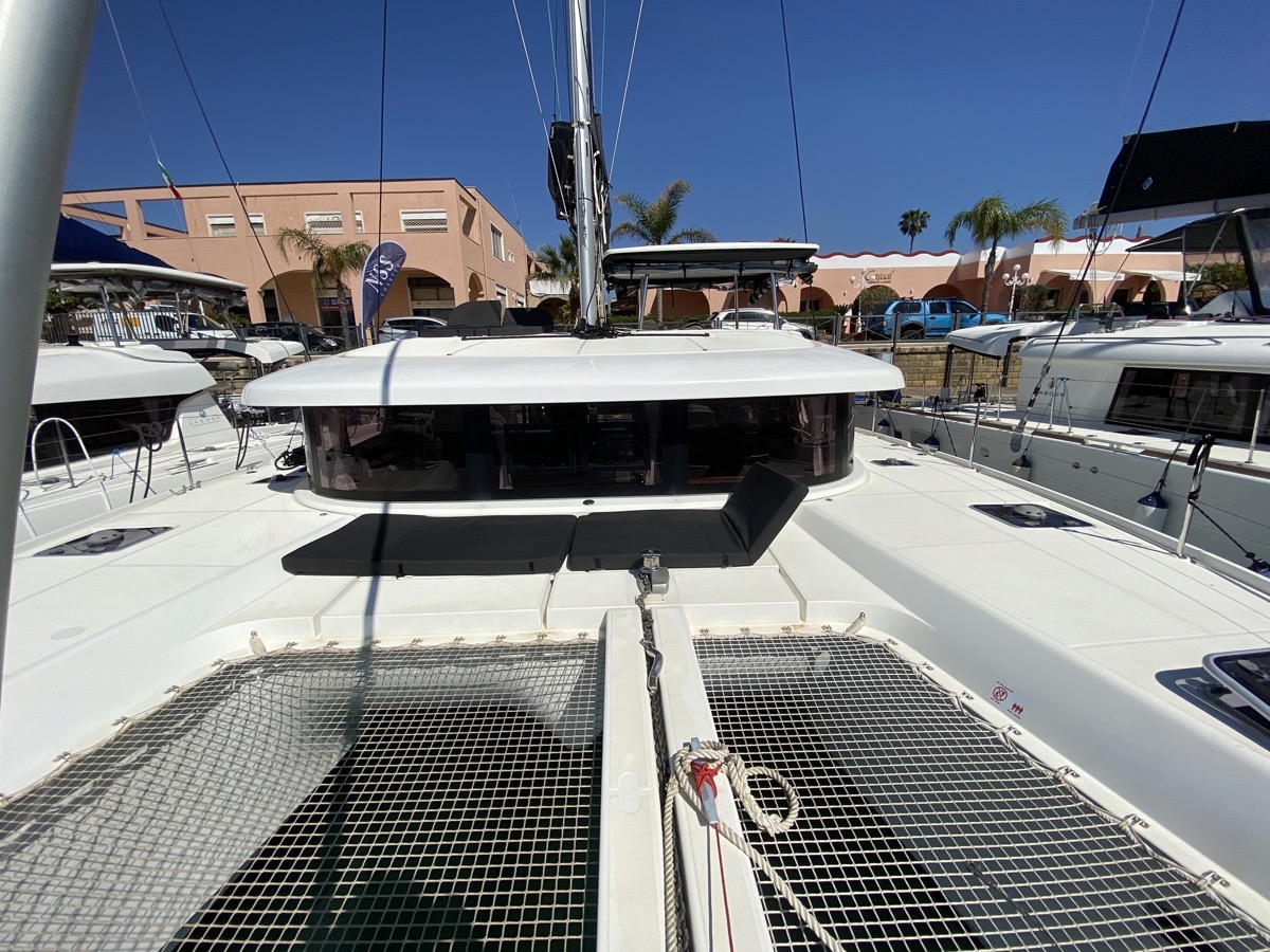 Lagoon 42 — photo 16