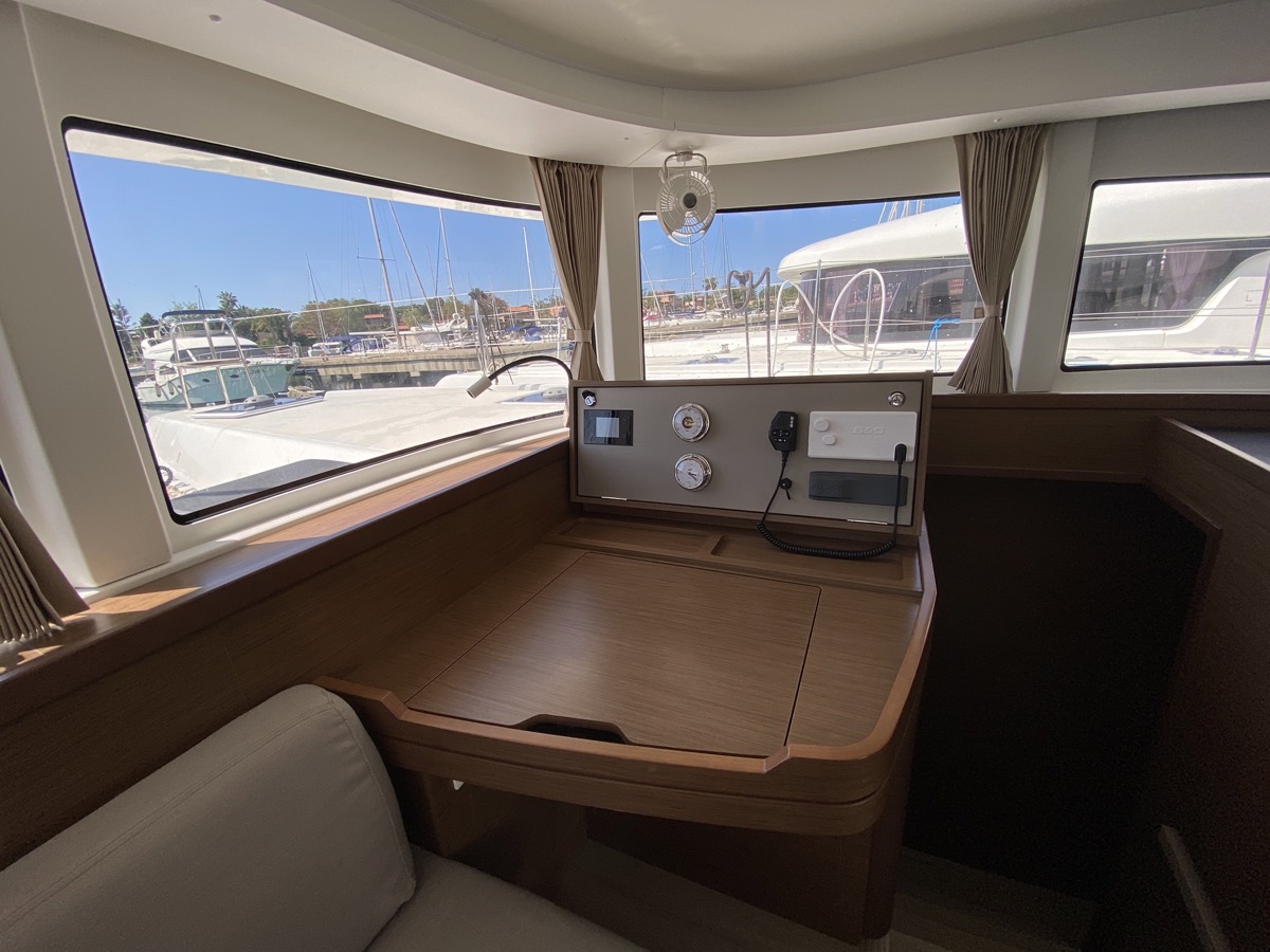 Lagoon 42 — photo 17