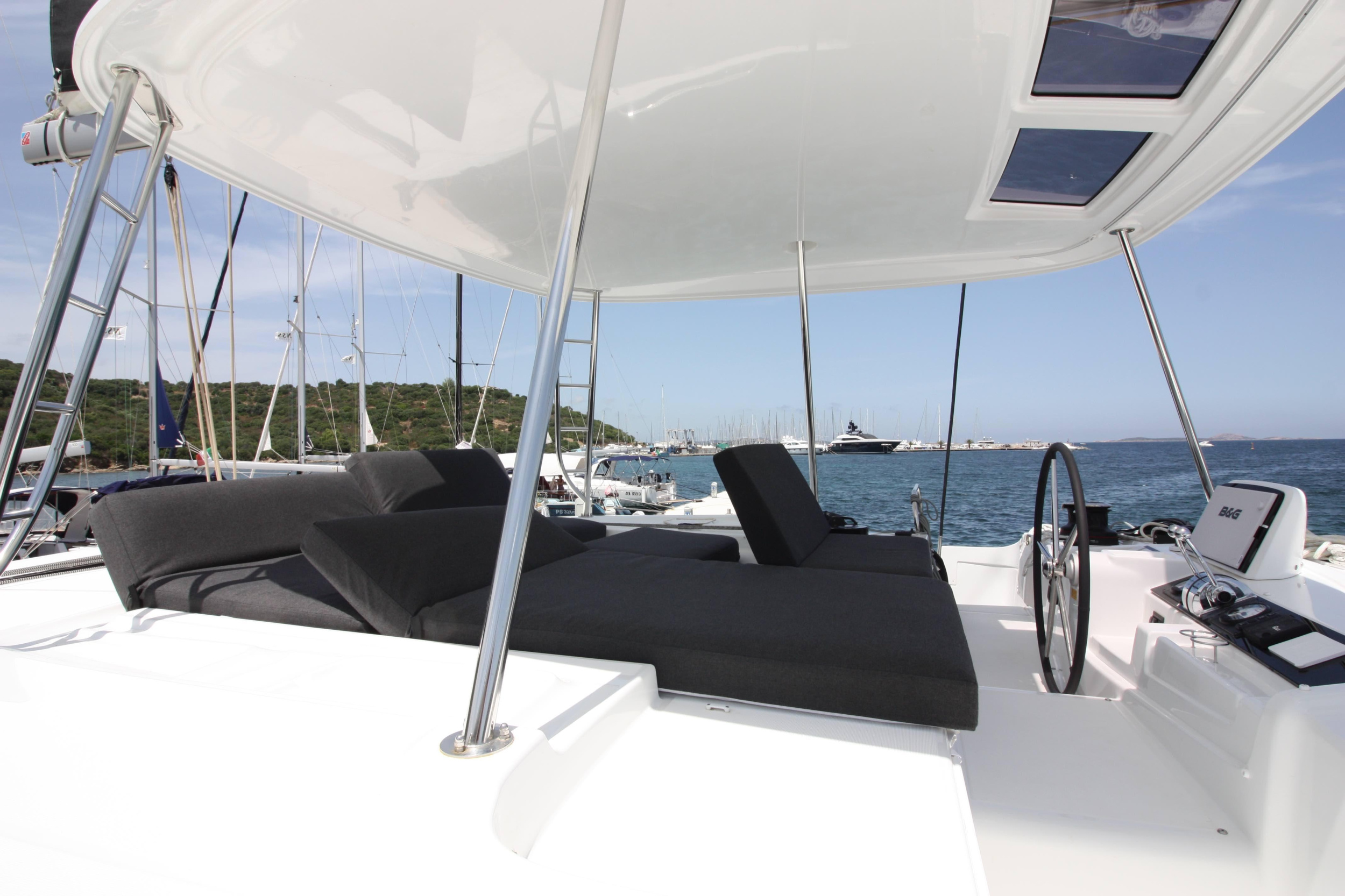 Lagoon 46 — photo 12