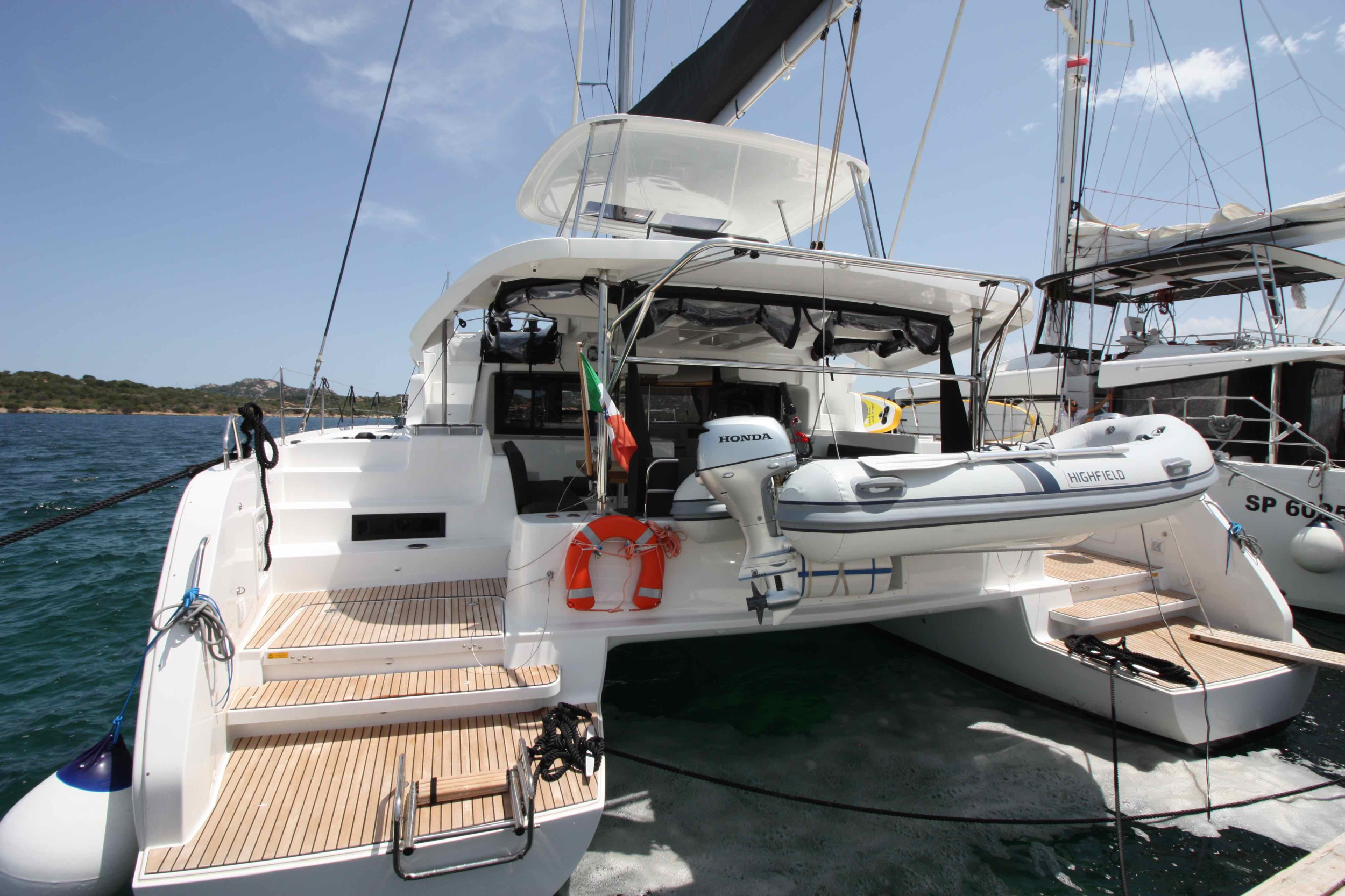 Lagoon 46 — photo 13