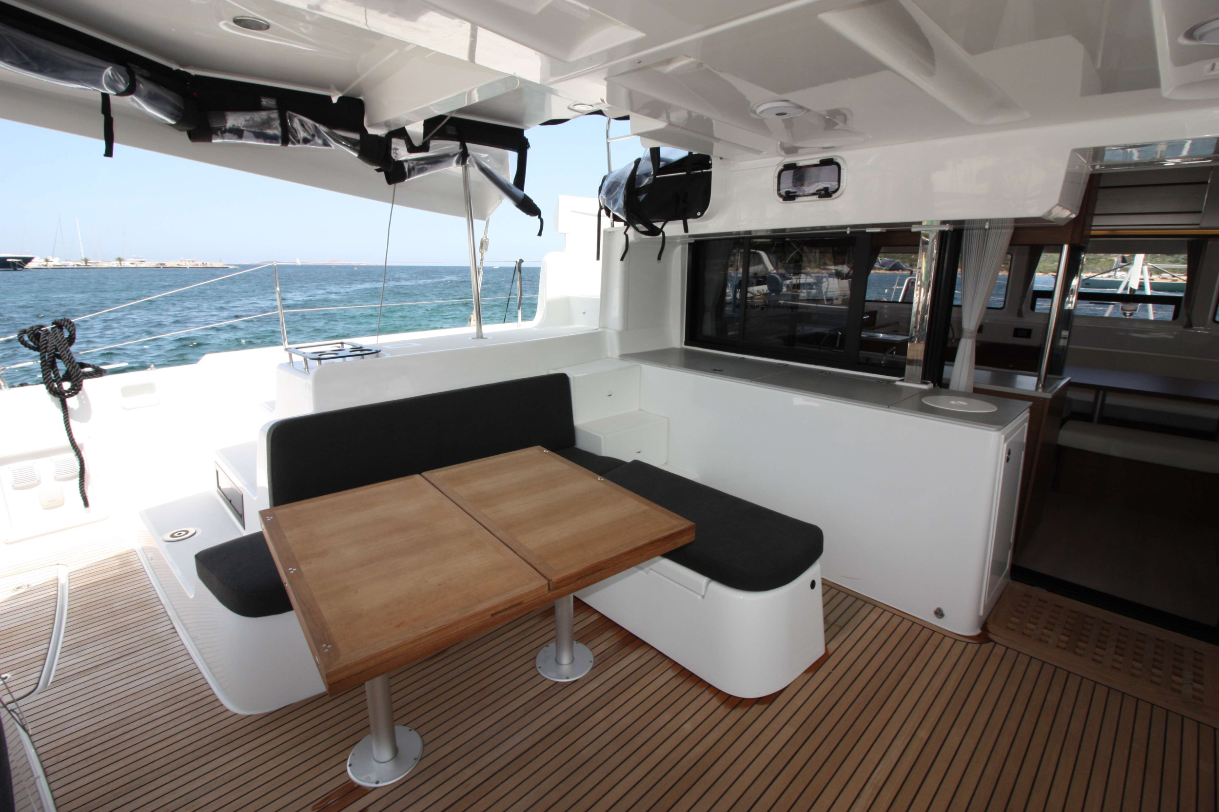 Lagoon 46 — photo 7