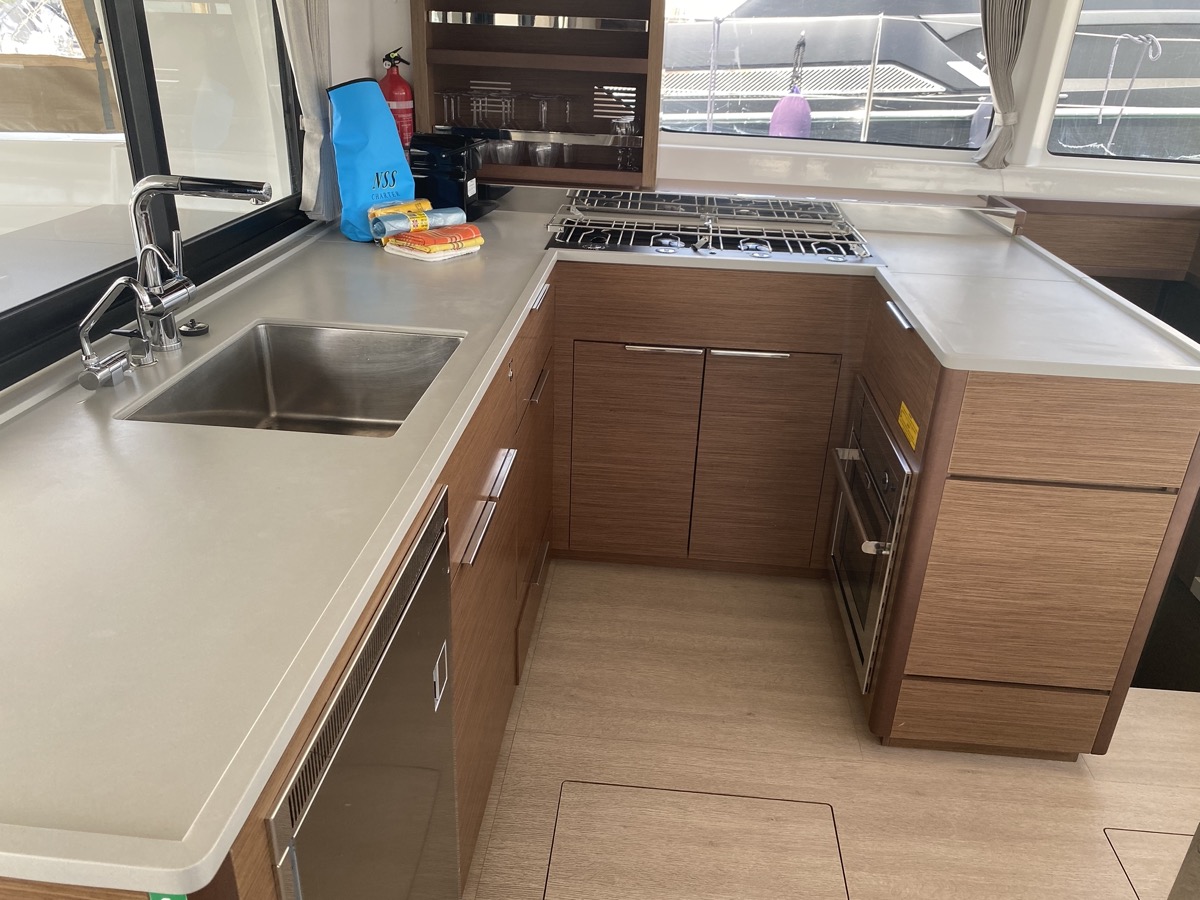 Lagoon 46 — photo 18