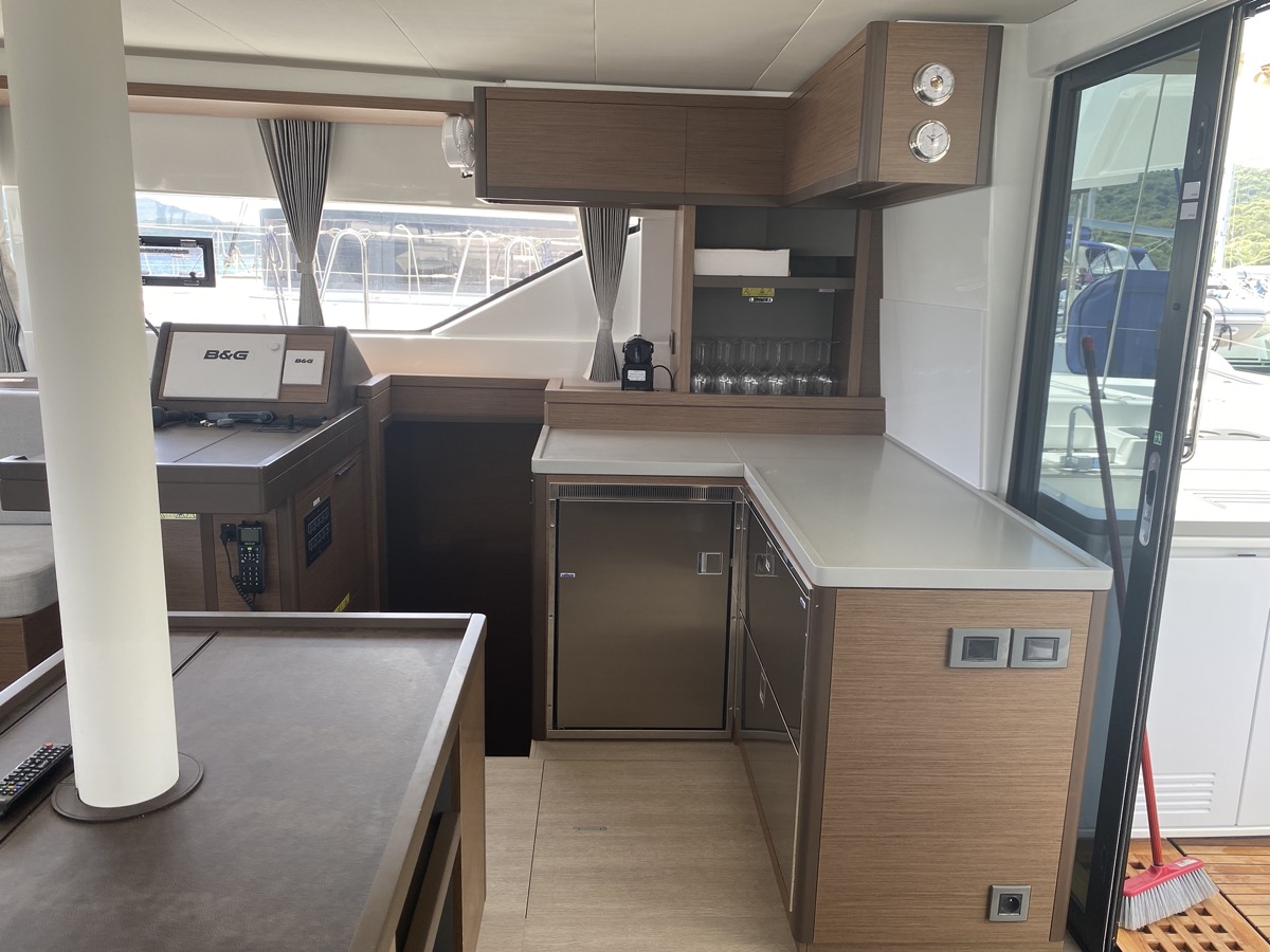 Lagoon 50 — photo 10
