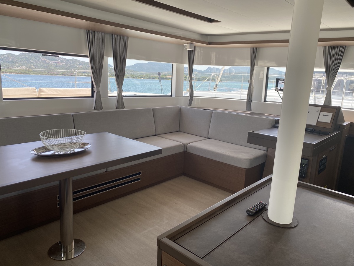 Lagoon 50 — photo 22