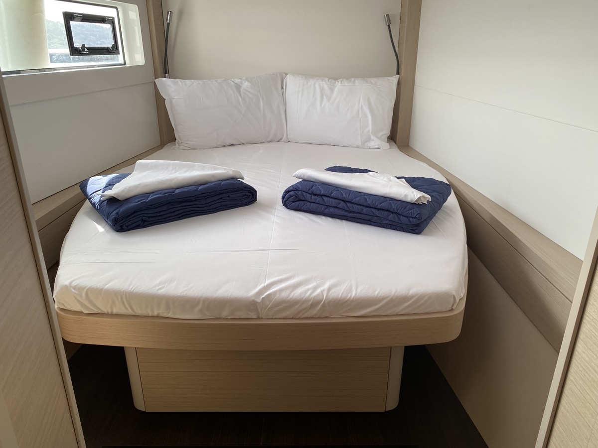 Lagoon 46 — photo 11