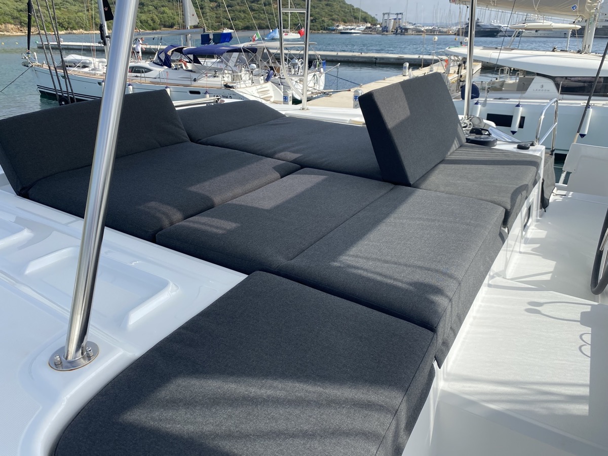 Lagoon 46 — photo 32