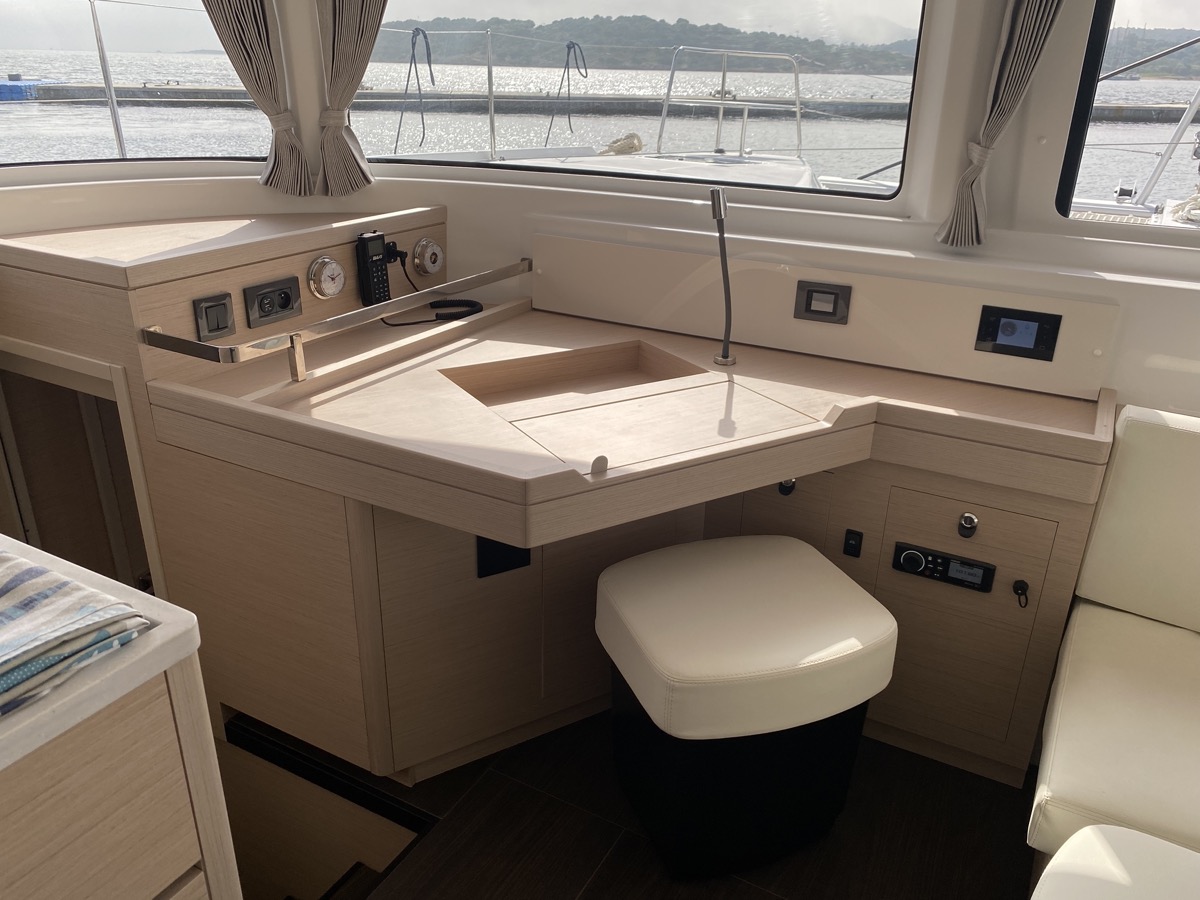 Lagoon 46 — photo 7