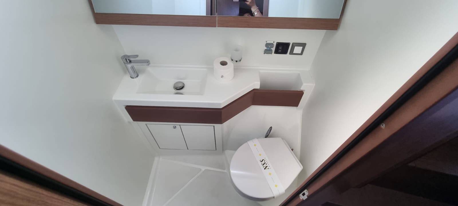 Oceanis 46.1 (4cabs-2heads) — photo 12