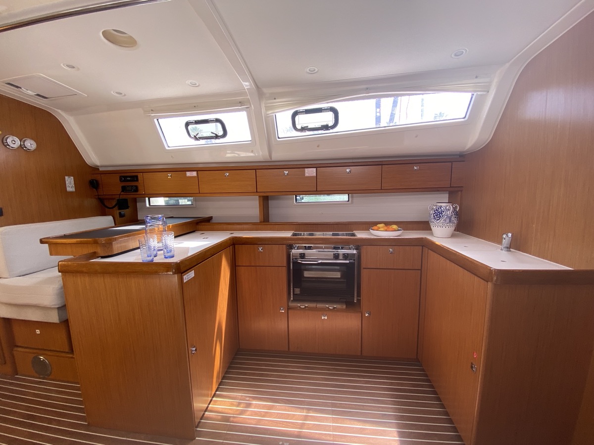 Bavaria Cruiser 51 — photo 20