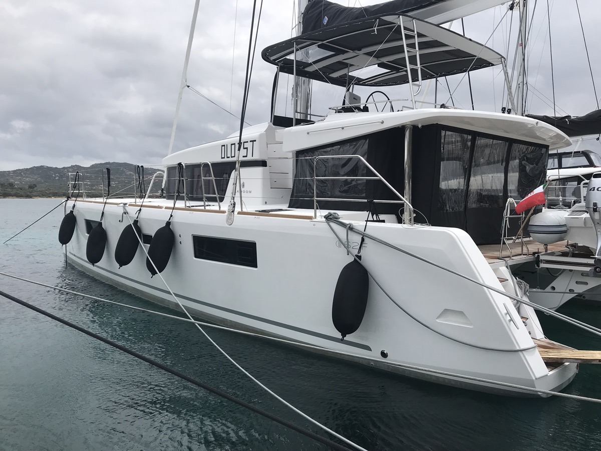 Lagoon 52F - 6 cab — photo 16