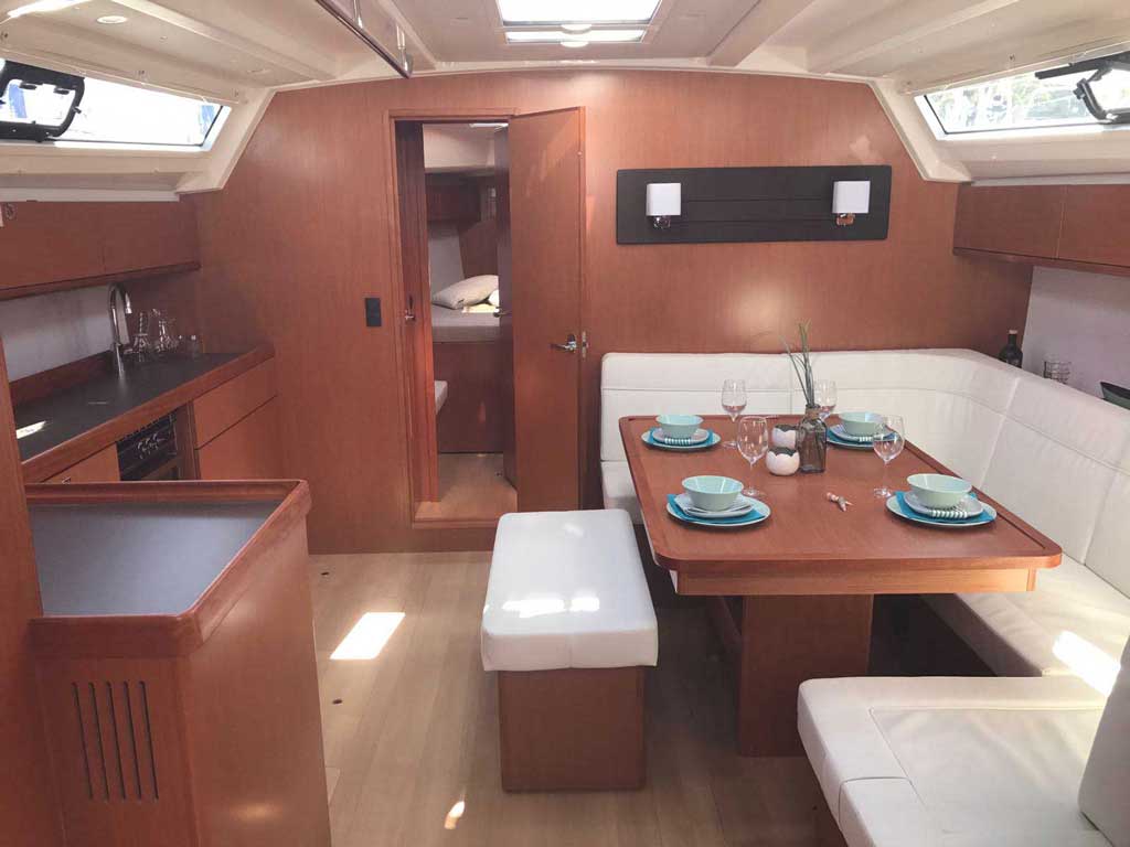 Bavaria 46 Cruiser — photo 8