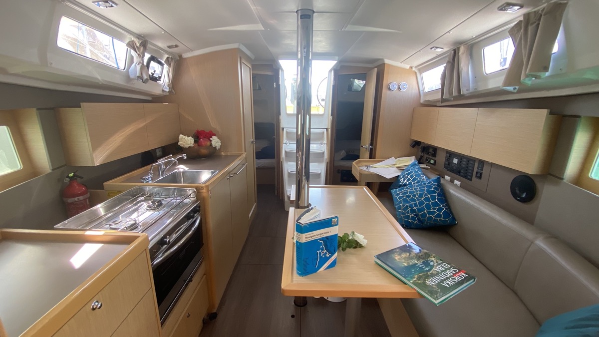 Oceanis 35.1 — photo 12