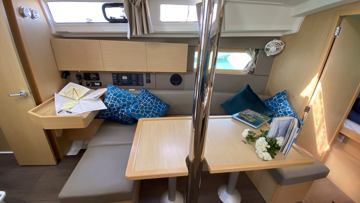 Oceanis 35.1 — photo 14
