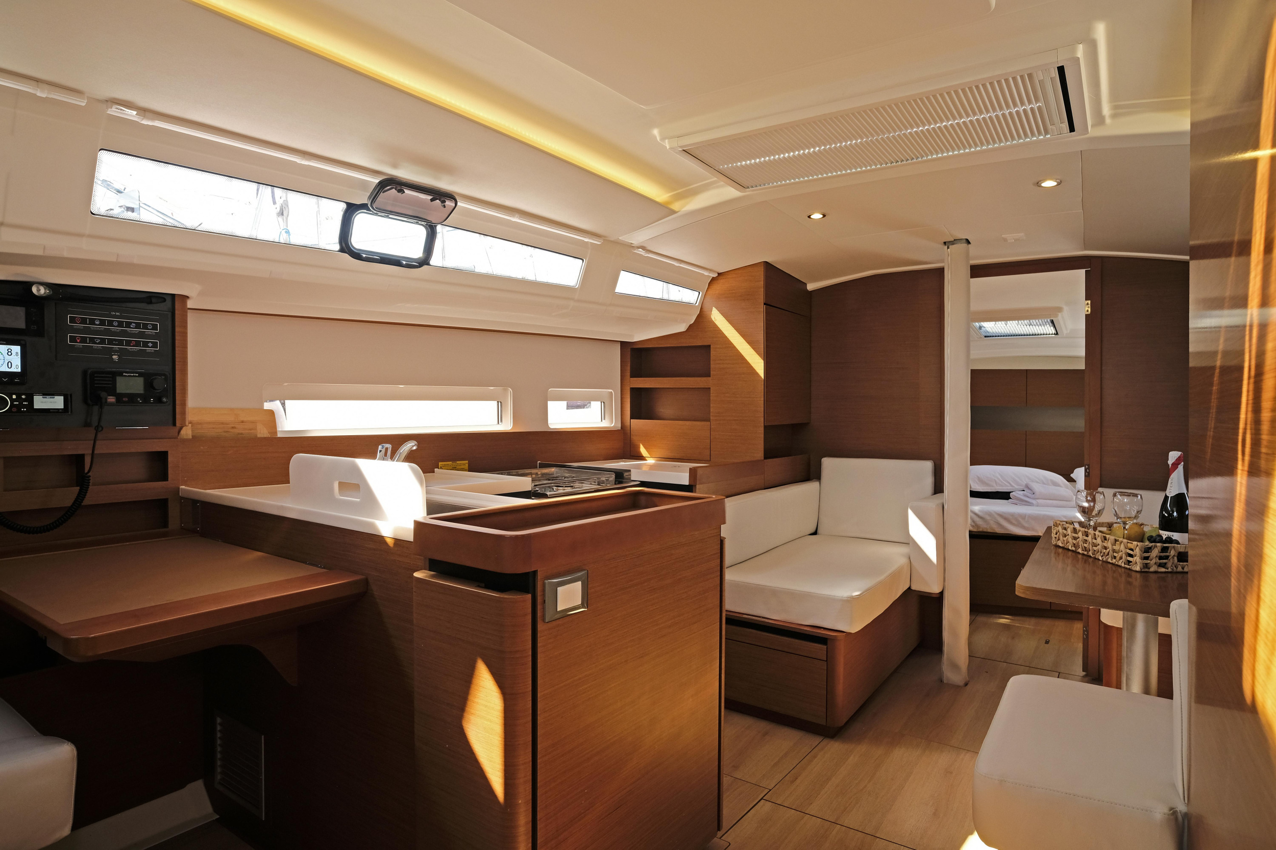 Sun Odyssey 410 — photo 21