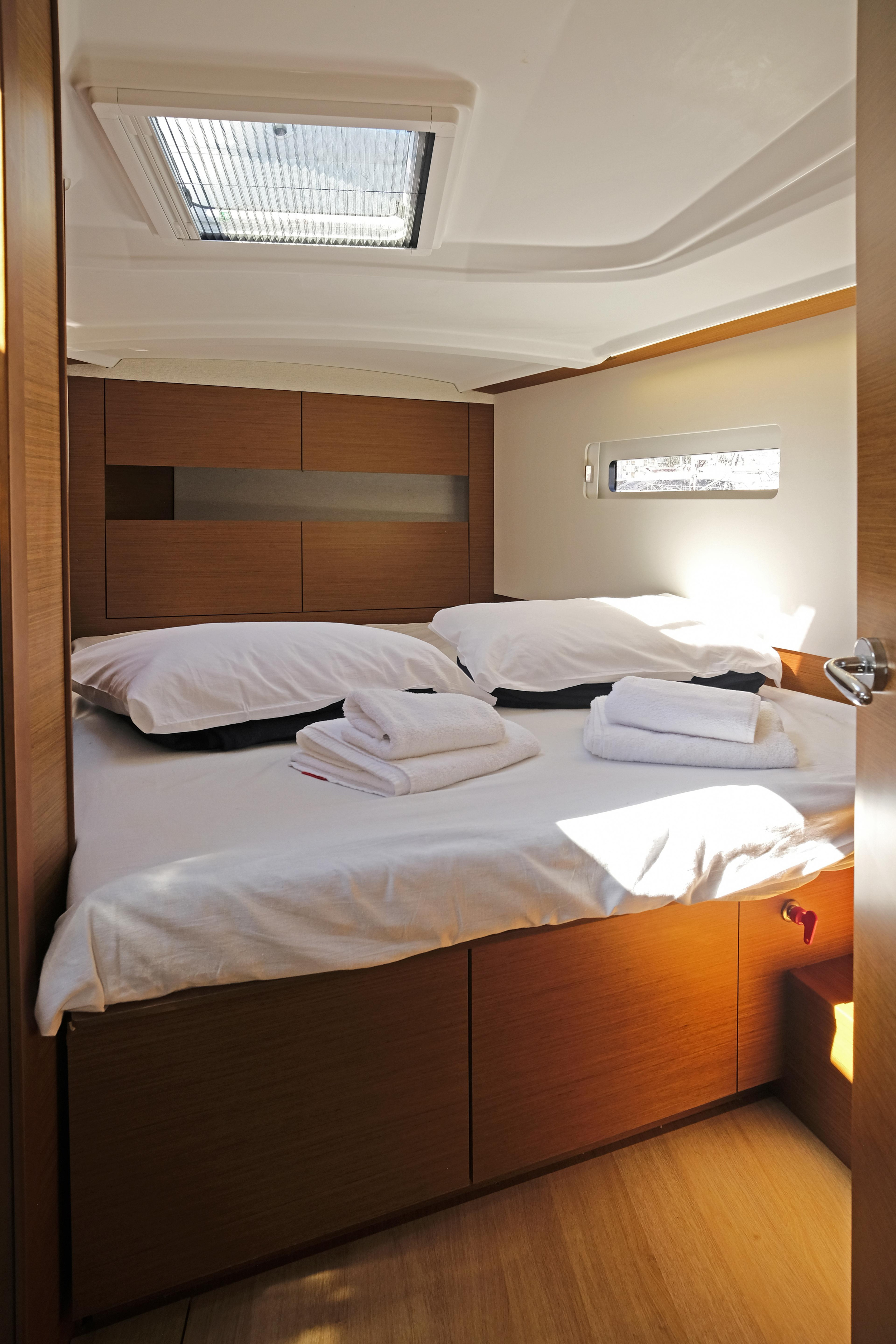 Sun Odyssey 410 — photo 8