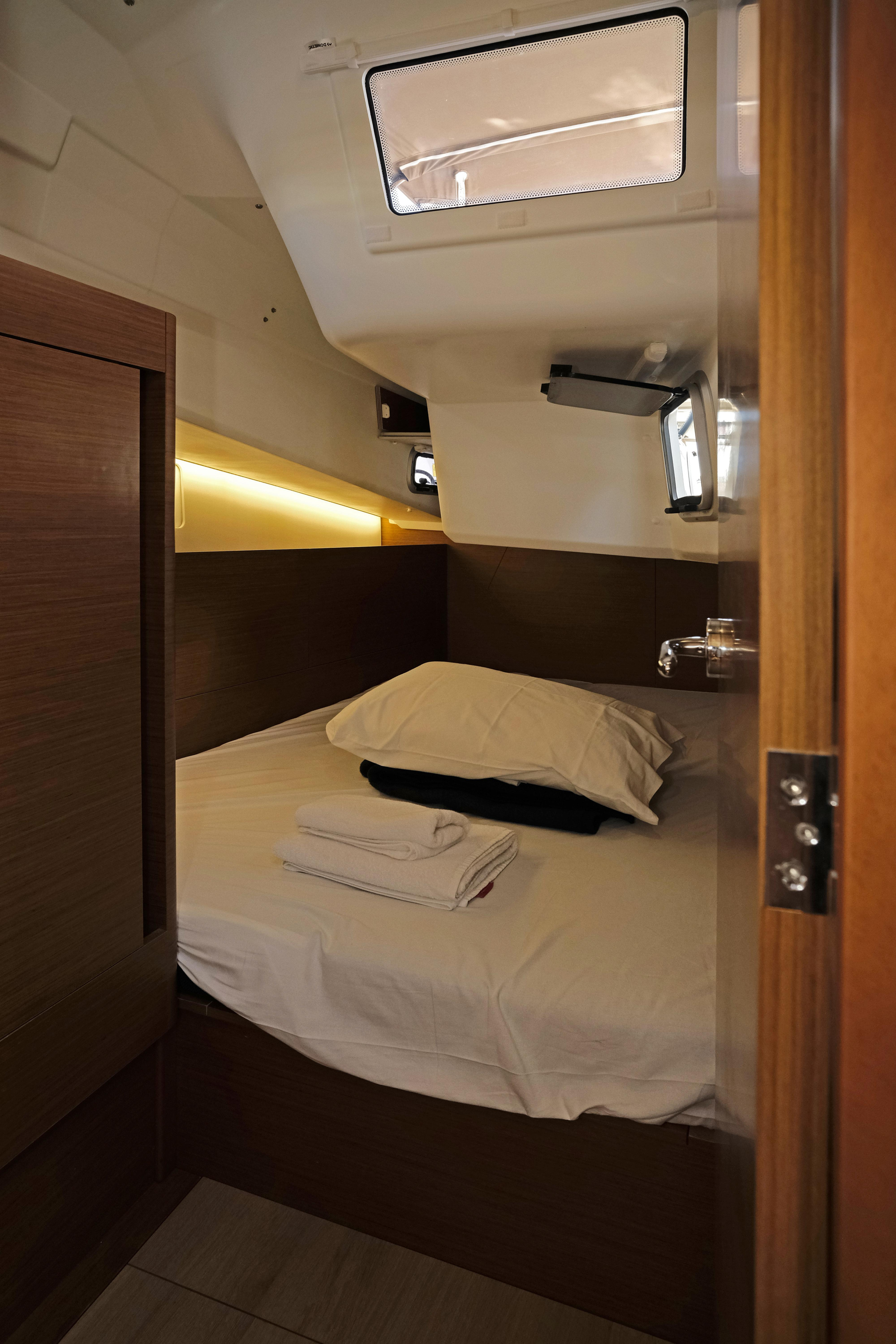 Sun Odyssey 410 — photo 10