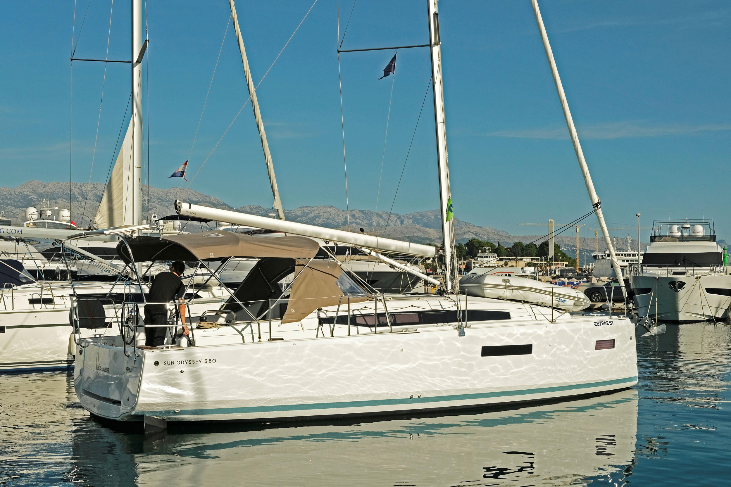 Sun Odyssey 380 — photo 15
