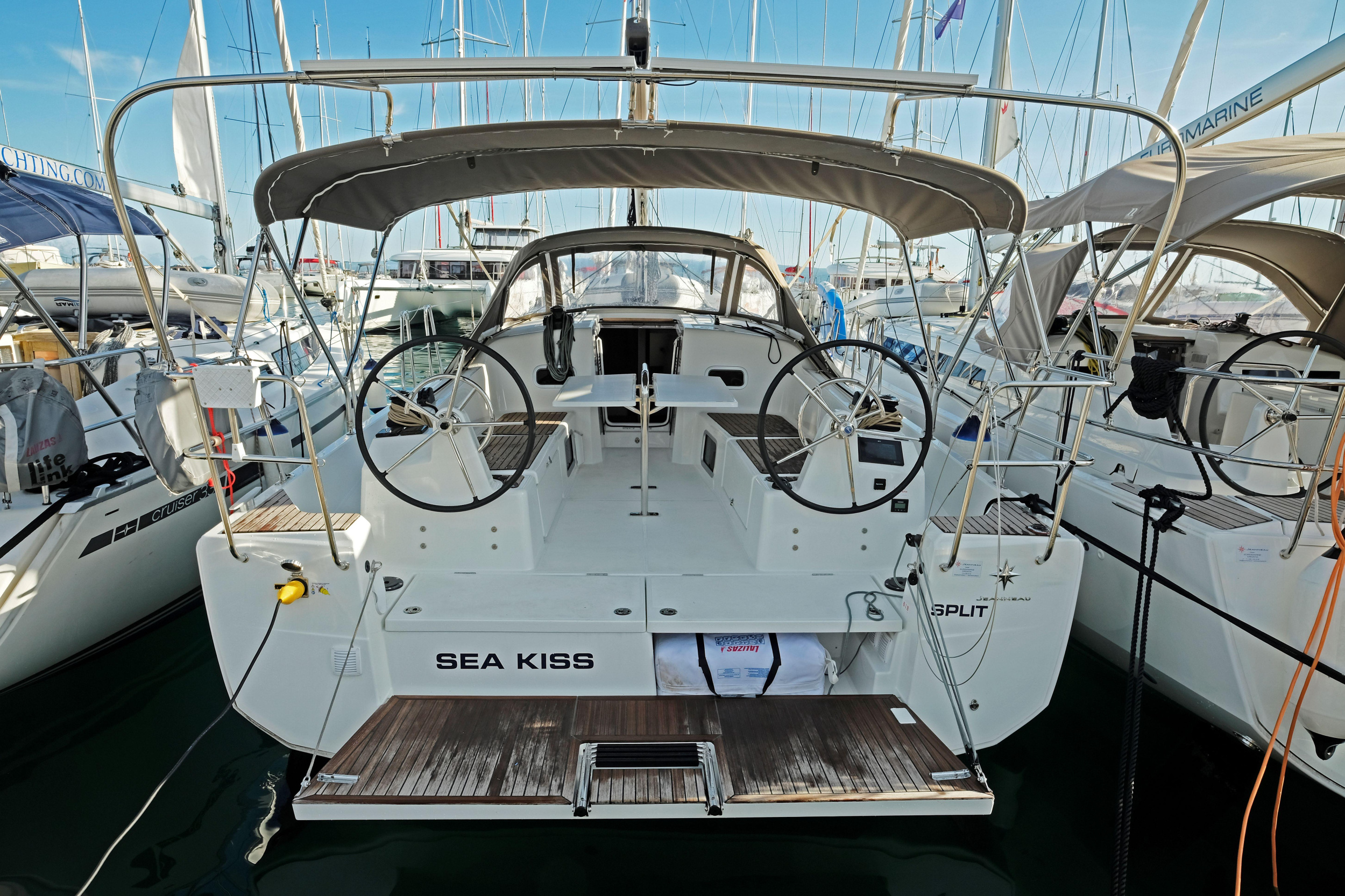 Sun Odyssey 380 — photo 4
