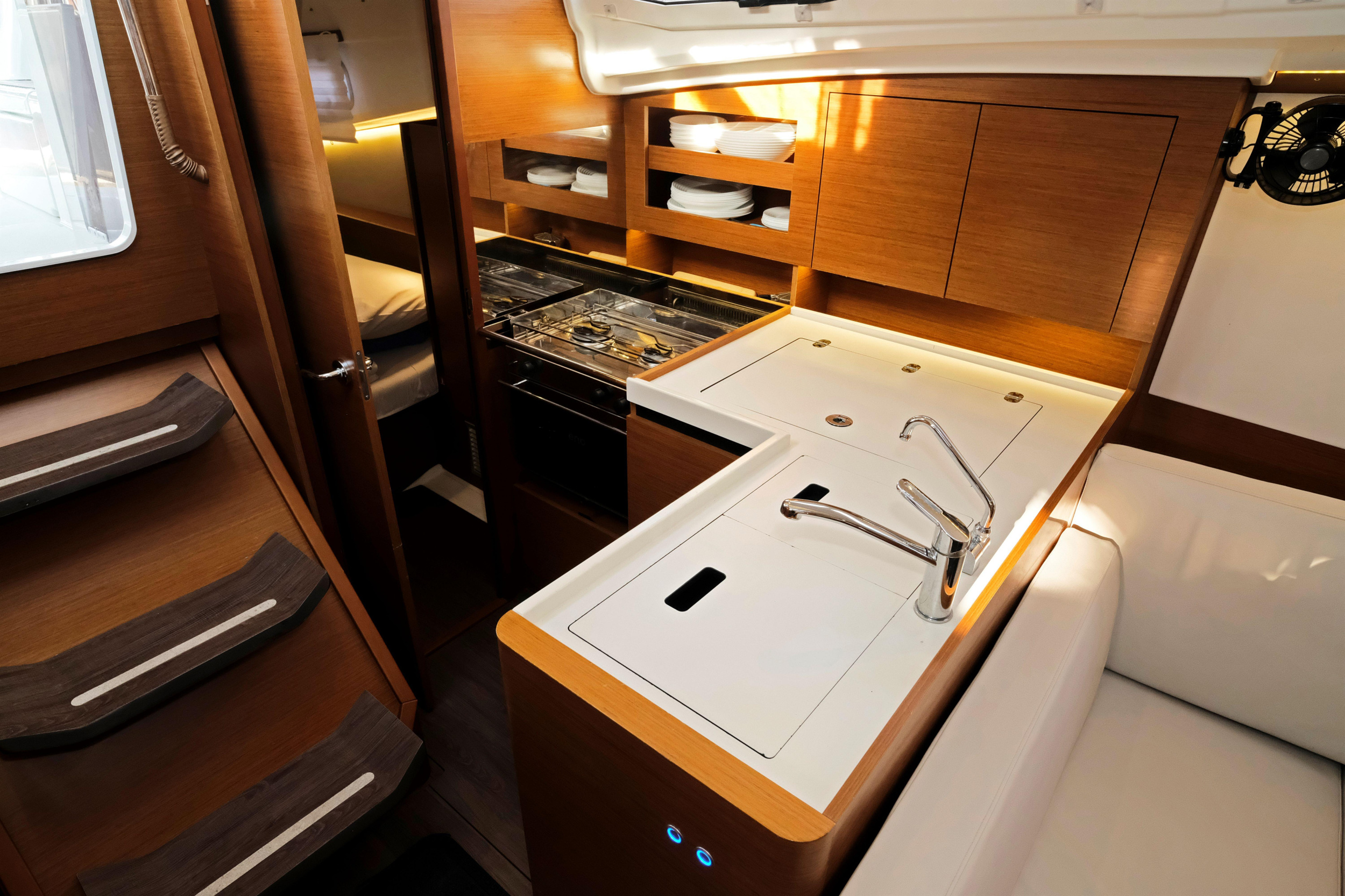 Sun Odyssey 380 — photo 22