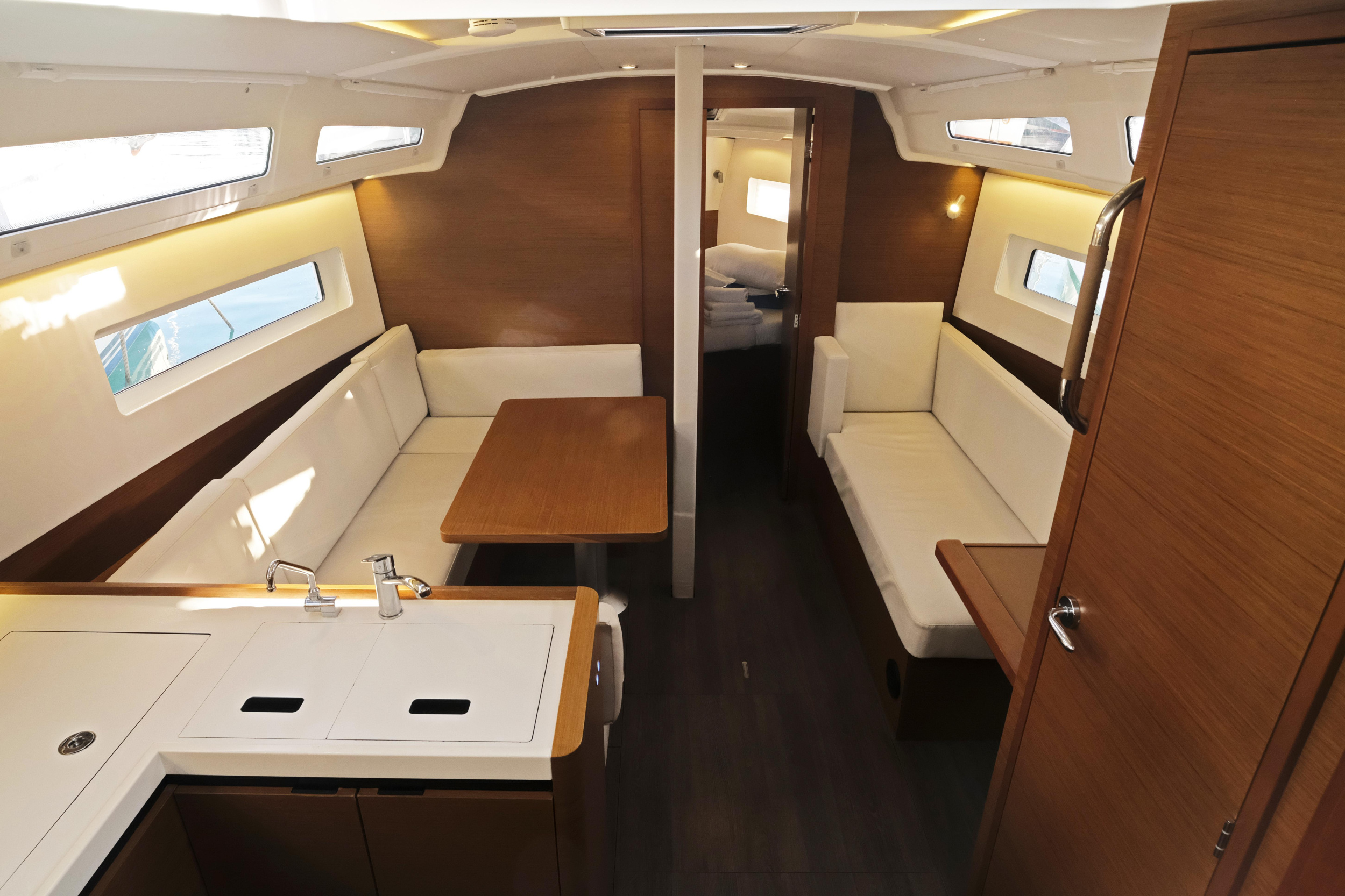 Sun Odyssey 380 — photo 12