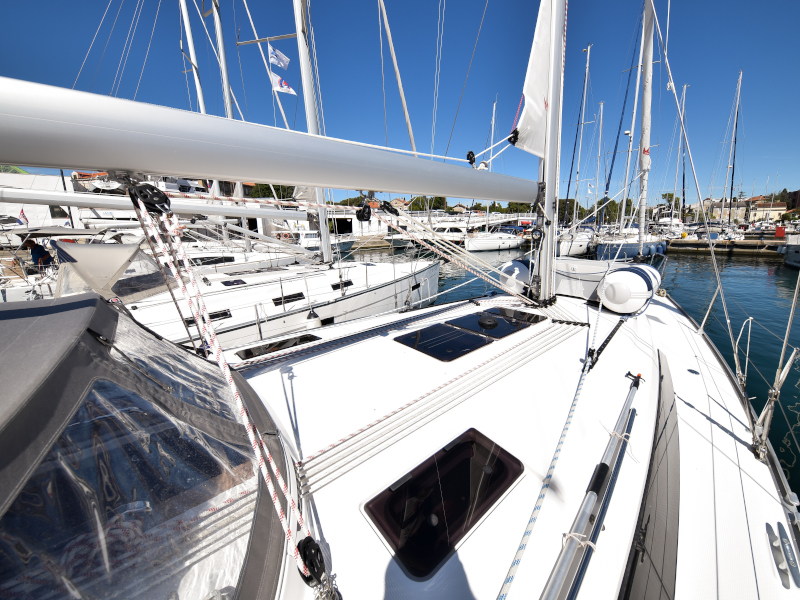 Bavaria Cruiser 41 — photo 11