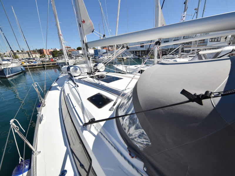 Bavaria Cruiser 41 — photo 43