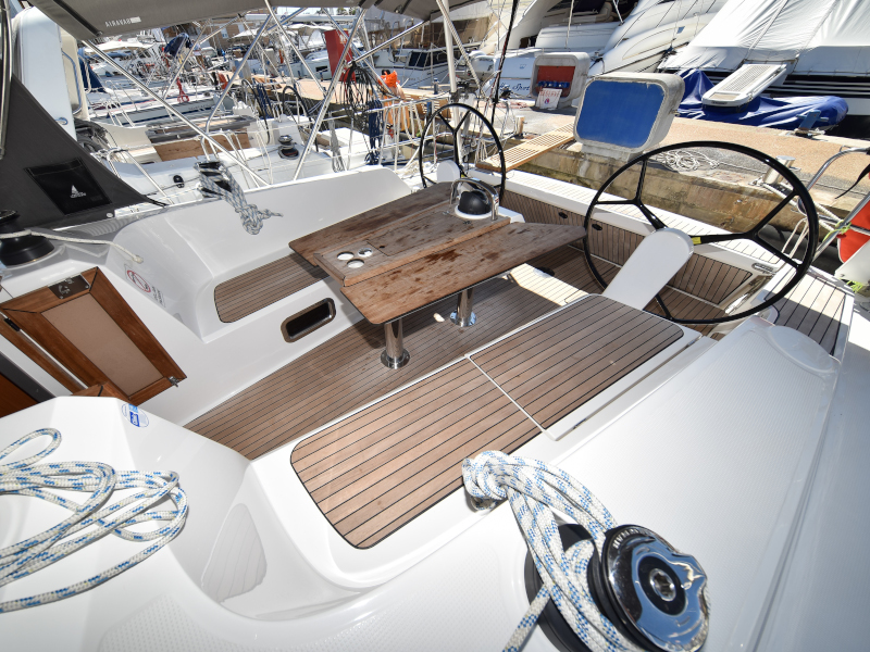 Bavaria Cruiser 41 — photo 34